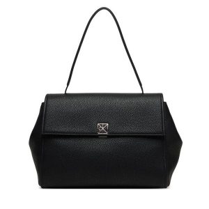 Torebka Calvin Klein. Czarne torebki klasyczne Calvin Klein, bez wzorów, bez dodatków. Za 699,99 zł.