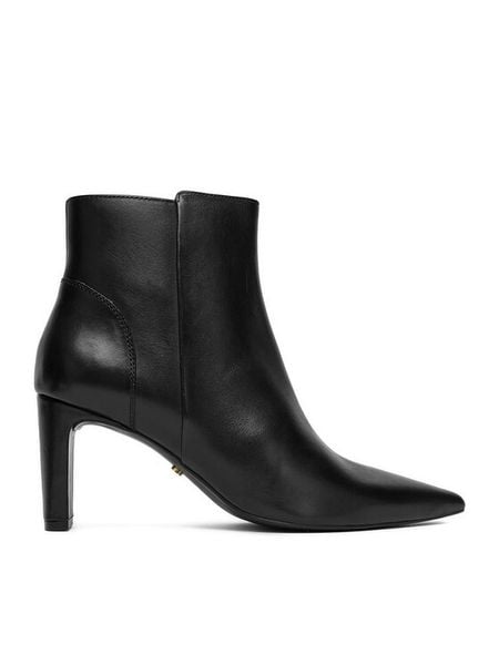 Gino Rossi Botki EO-RIMA-121968-1 Czarny. Czarne botki Gino Rossi, bez wzorów, ze skóry, bez obcasa, bez zapięcia. Za 249,99 zł.