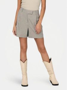ONLY Szorty materiałowe Linda 15283727 Szary Wide Leg. Szare szorty ONLY, bez wzorów, z materiału. Za 119,99 zł.