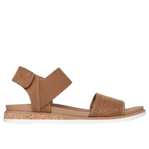 Sandały damskie Skechers BOBS Desert Kiss Low - Top Look. Brązowe sandały Skechers, bez wzorów, bez obcasa, bez zapięcia. Za 264,00 zł.