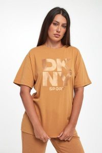 T-shirt damski DKNY. T-shirty DKNY, m, bez wzorów, bez kołnierzyka, bez ramiączek. Za 219,00 zł.