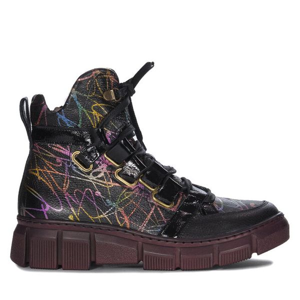 Botki Maciejka. Czarne botki Maciejka, bez wzorów, bez obcasa, na płaskiej podeszwie, bez zapięcia. Za 389,99 zł.