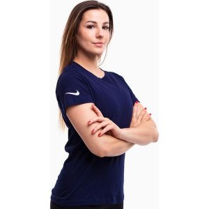 Koszulka treningowa damska Nike Park 20. Czerwone bluzki Nike, xl, bez wzorów, sportowe, bez kołnierzyka, bez ramiączek. Za 96,96 zł.