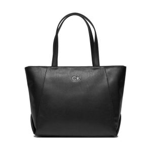 Torebka Calvin Klein. Czarne shopper bag Calvin Klein, bez wzorów, bez dodatków. Za 419,99 zł.