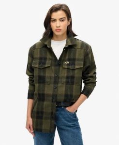Superdry Koszula Overshirt z podszyciem Borg — Roderick Check Olive. Zielone koszule Superdry, bez wzorów, z materiału, bez kołnierzyka, bez ramiączek. Za 430,25 zł.