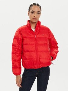 Levi's® Kurtka puchowa Polly A8320-0006 Czerwony Regular Fit. Czerwone kurtki s, bez wzorów, z puchu, bez kaptura. Za 389,99 zł.