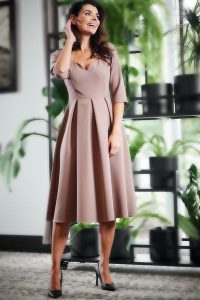 Rozkloszowana Sukienka z Dekoltem w Serce - Cappuccino. Czarne sukienki Awama, l, bez wzorów, z elastanu, wizytowe, bez kołnierzyka, bez ramiączek, rozkloszowane. Za 259,90 zł.