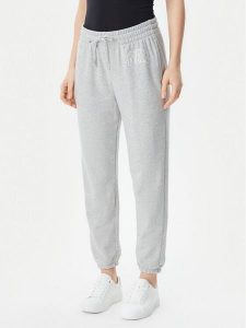 Gap Spodnie dresowe 889527-01 Szary Relaxed Fit. Szare spodnie dresowe GAP, m, bez wzorów, z bawełny. Za 139,99 zł.