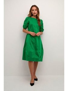 CULTURE Sukienka w kolorze zielonym rozmiar: M. Zielone sukienki Culture, m, bez wzorów, bez kołnierzyka, bez ramiączek, midi, rozkloszowane. Za 196,70 zł.