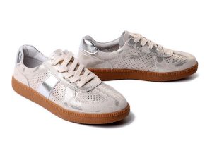 Artiker Relaks 58C0487 GOLD/SILVER, półbuty damskie. Żółte półbuty Artiker Relaks, na lato, bez wzorów, ze skóry, bez obcasa, bez zapięcia. Za 219,90 zł.