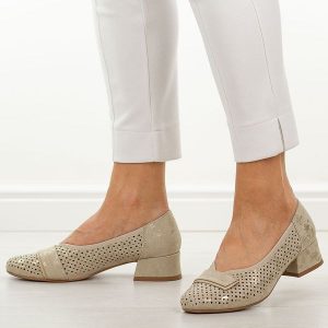 Złote ażurowe czółenka damskie na obcasie M.Daszyński Sa279-5. Żółte czółenka M.Daszyński, z aplikacjami, ze skóry, z okrągłym noskiem, bez obcasa, na obcasie, bez zapięcia. W wyprzedaży za 179,10 zł.