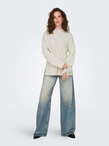 ONLY Sweter w kolorze kremowym rozmiar: XL. Brązowe swetry oversize ONLY, xl, bez wzorów, ze splotem, bez ramiączek. Za 79,03 zł.