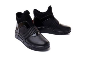 ARTIKER RELAKS 47C355 czarny, botki damskie. Czarne botki Artiker Relaks, na zimę, bez wzorów, ze skóry, bez obcasa, na koturnie, bez zapięcia. Za 259,90 zł.