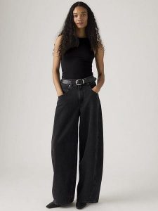Levi's Dżinsy - Barrel fit - w kolorze czarnym rozmiar: W23/L30. Czarne jeansy Levi's®, z aplikacjami, z bawełny, z podwyższonym stanem. Za 204,95 zł.