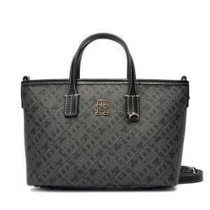 Torebka Tommy Hilfiger. Czarne torebki klasyczne TOMMY HILFIGER, bez wzorów, bez dodatków. Za 699,99 zł.