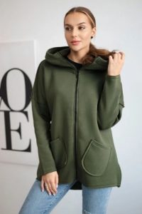 Bluza ocieplana z dłuższym tyłem i kieszeniami khaki. Brązowe bluzy KESI, l, bez wzorów, z bawełny, bez kaptura. Za 198,65 zł.