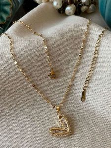 Luseera Pozłacany naszyjnik z zawieszką - dł. 45 cm rozmiar: onesize. Żółte naszyjniki Luseera, z cyrkonią, pozłacane. Za 61,89 zł.