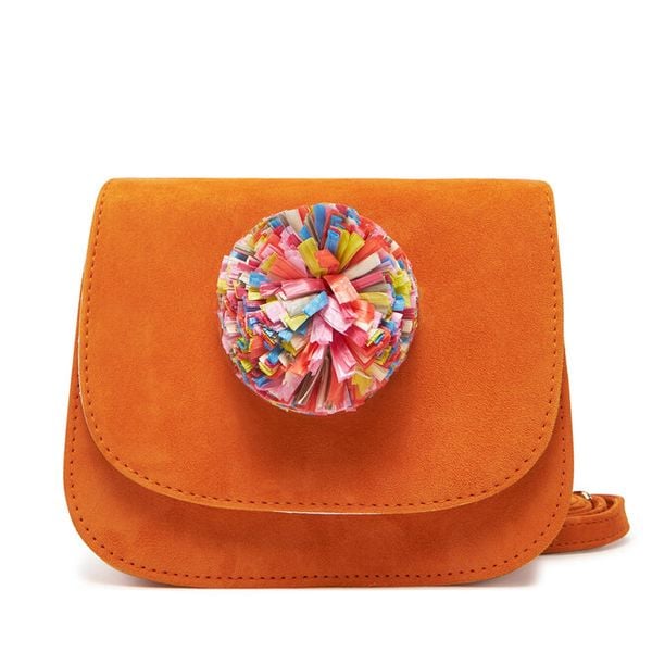 Torebka Unisa. Brązowe listonoszki Unisa, bez wzorów, bez dodatków. Za 259,99 zł.