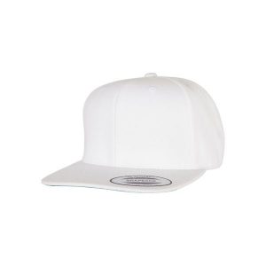 Czapka typu snapback Flexfit Classic. Białe czapki FLEXFIT, bez wzorów. Za 102,00 zł.