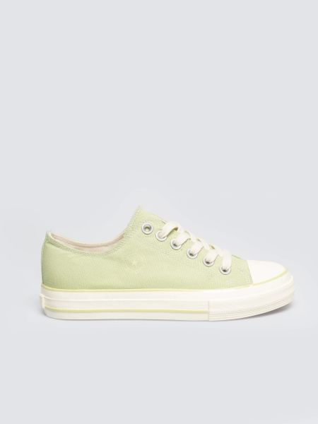 Trampki damskie niskie zielone TT274286 301. Zielone trampki Big Star, bez wzorów, z jeansu, bez zapięcia. Za 129,99 zł.