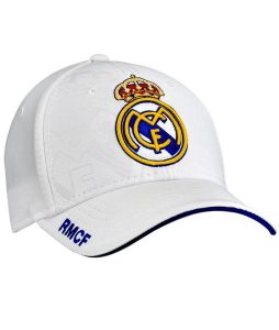 Czapka z daszkiem Real Madryt Junior - oficjalna licencjonowana. Białe czapki REAL MADRID, bez wzorów, z bawełny. Za 99,00 zł.