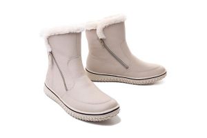 RIEKER Z4281-60 beige, botki damskie. Brązowe botki Rieker, na zimę, bez wzorów, bez obcasa, bez zapięcia. Za 389,90 zł.