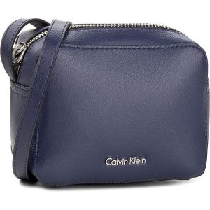Torebka CALVIN KLEIN - Ck Zone Small Crossbody K60K603975 902. Niebieskie torebki klasyczne marki Calvin Klein, ze skóry ekologicznej. W wyprzedaży za 269,00 zł.