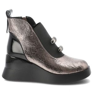 Srebrne Botki S.Barski Stylowe Damskie Buty Na Koturnie. Szare botki S.BARSKI, na jesień, z aplikacjami, bez obcasa, na koturnie, bez zapięcia. Za 254,99 zł.