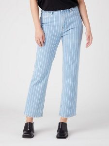 Wrangler Dżinsy - Flare fit - w kolorze błękitnym rozmiar: W29/L34. Niebieskie jeansy Wrangler, z aplikacjami, z bawełny. Za 197,63 zł.