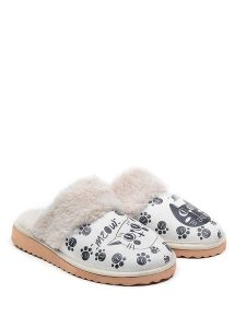 Goby Kapcie w kolorze białym ze wzorem rozmiar: 41. Białe kapcie Goby, bez wzorów, z materiału. Za 130,99 zł.