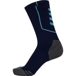 Skarpetki treningowe krótkie Hummel Pro. Niebieskie skarpetki Hummel, bez wzorów. Za 79,50 zł.