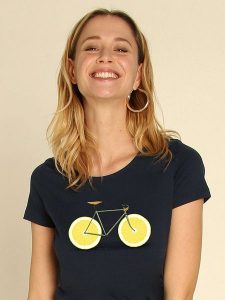 WOOOP Koszulka "Zest" w kolorze granatowym rozmiar: XXL. Niebieskie bluzki Wooop, xxl, bez wzorów, bez kołnierzyka, bez ramiączek. Za 56,99 zł.