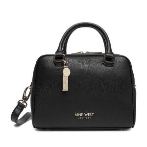 Torebka Nine West. Czarne torebki klasyczne Nine West, bez wzorów, bez dodatków. Za 369,99 zł.