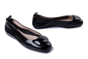 WONDERS A-86120 negro, baleriny damskie. Czarne balerinki Wonders, bez wzorów, bez obcasa, bez zapięcia. Za 479,92 zł.