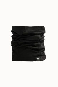 Komin na szyję trekkingowy wielofunkcyjny Woolona Merino. Czarne szaliki WOOLONA, na zimę, bez wzorów, z materiału. Za 117,00 zł.