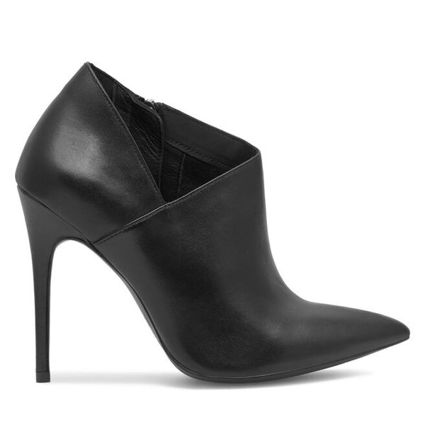 Botki Badura. Czarne botki Badura, bez wzorów, bez obcasa, na szpilce, bez zapięcia. Za 359,99 zł.