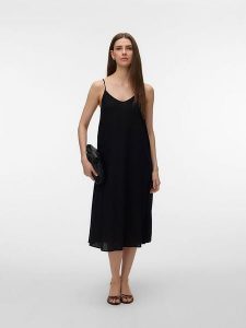 Vero Moda Sukienka w kolorze czarnym rozmiar: M. Czarne sukienki Vero Moda, m, bez wzorów, bez kołnierzyka, bez ramiączek, maxi. Za 122,96 zł.