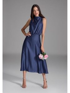 SWING Sukienka w kolorze granatowym rozmiar: 36. Niebieskie sukienki Swing, bez wzorów, bez kołnierzyka, bez ramiączek, maxi. Za 230,00 zł.