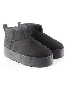 C'M Botki zimowe w kolorze czarnym rozmiar: 38. Czarne botki C'M, na zimę, bez wzorów, bez obcasa, na platformie, bez zapięcia. Za 110,04 zł.