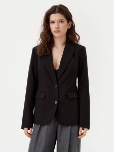 ONLY Marynarka Raven 15338389 Czarny Slim Fit. Czarne marynarki i żakiety ONLY, bez wzorów, z syntetyku. Za 199,99 zł.