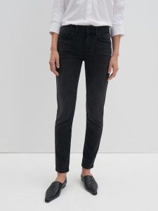 Someday Dżinsy - Slim fit - w kolorze czarnym rozmiar: 34. Czarne jeansy someday., z aplikacjami, ze skóry. Za 173,99 zł.