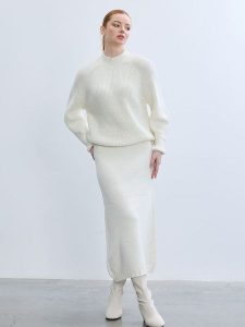 BGN Spódnica w kolorze białym rozmiar: 38. Białe spódnice BGN, na co dzień, bez wzorów, midi. Za 143,99 zł.