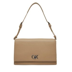 Torebka Calvin Klein. Brązowe torebki klasyczne Calvin Klein, bez wzorów, bez dodatków. Za 309,99 zł.