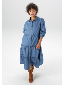 Aniston Sukienka dżinsowa w kolorze niebieskim rozmiar: 50. Niebieskie sukienki Aniston, bez wzorów, z bawełny, bez kołnierzyka, bez ramiączek, midi. Za 104,99 zł.