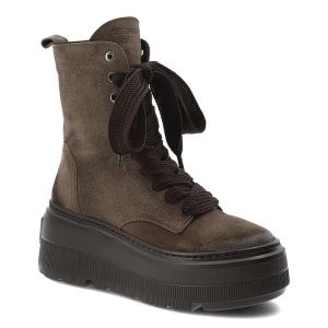 Brązowe Botki Chebello Skórzane Obuwie Damskie. Brązowe botki CheBello, bez wzorów, z jeansu, bez obcasa, na platformie, bez zapięcia. Za 552,99 zł.