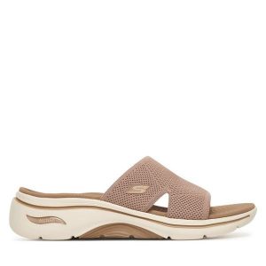 Klapki Skechers. Brązowe klapki Skechers, bez wzorów, bez obcasa. Za 289,99 zł.