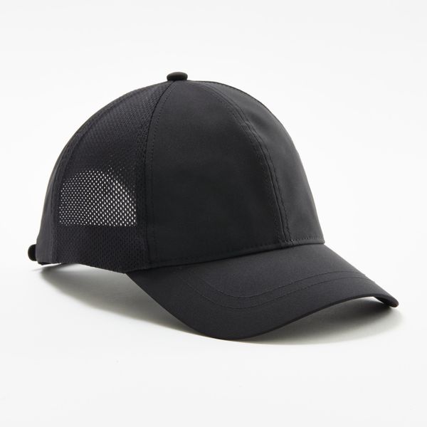 CZAPKA SPORTOWA Z DASZKIEM Tenis TC100 rozmiar 58. Czarne czapki KUIKMA, bez wzorów, z materiału, sportowe. Za 24,99 zł.