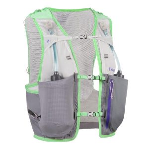 Plecak do biegania w terenie damski Kiprun Trail 8 l + 2 softflaski 500 ml. Szare plecaki KIPRUN. W wyprzedaży za 249,99 zł.