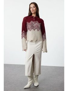 Trendyol Sweter w kolorze kremowo-bordowym rozmiar: M. Czerwone swetry oversize Trendyol, m, bez wzorów, bez ramiączek. Za 78,99 zł.