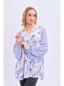 Marks & Spencer Bluzka w kolorze biało-niebieskim rozmiar: 42. Białe bluzki Marks & Spencer, bez wzorów, z wiskozy, bez kołnierzyka, bez ramiączek. Za 66,45 zł.